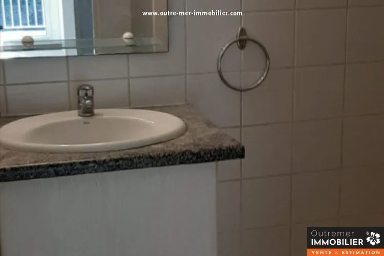 Bagni - Triplex Flat in Quiet Residence near Piton St Leu