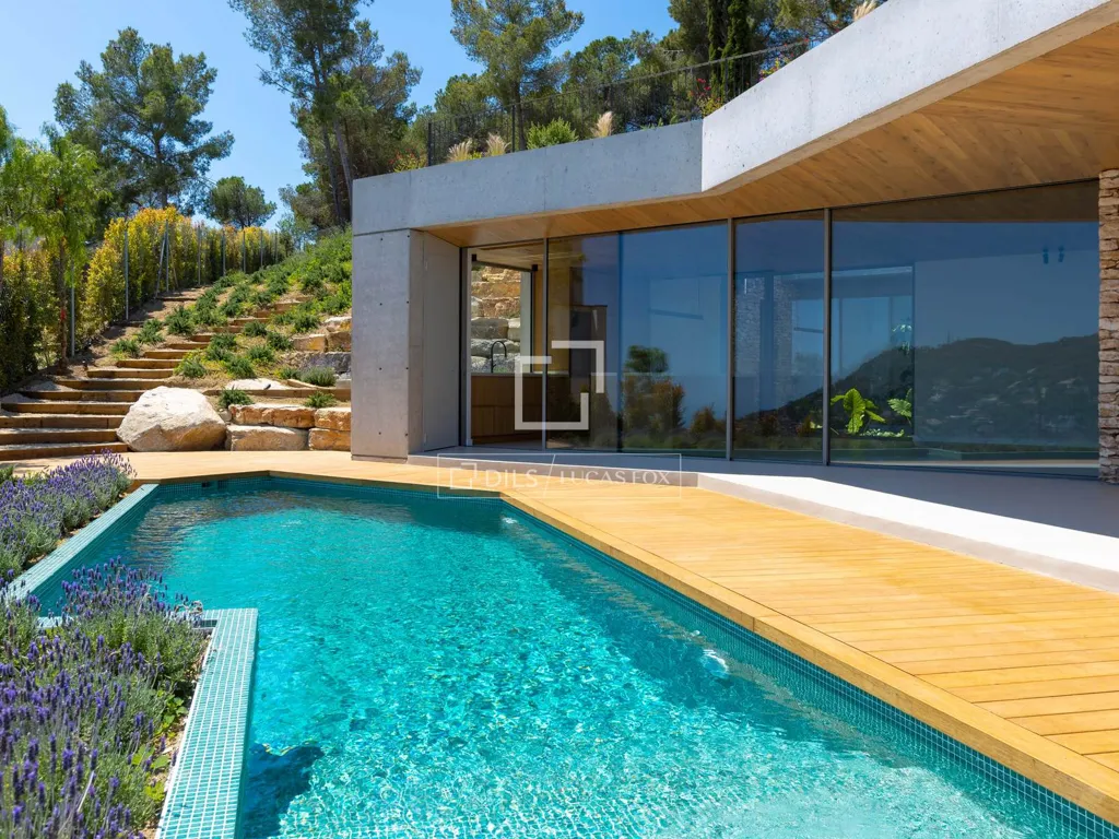 Bassein - New Build Villa with Sea View in Cabrils