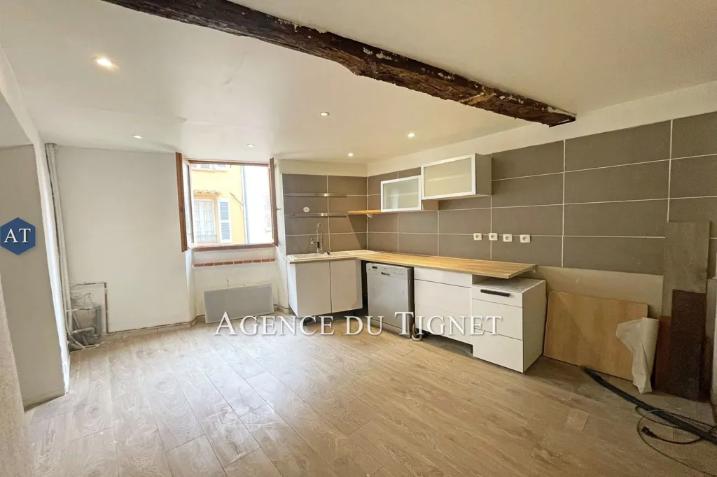 Cuisine - Appartement 4 Pièces en Maison de Village à Callian