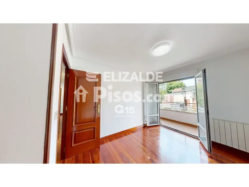 Magamistoad - Apartment with Balcony near Hernani Town Centre