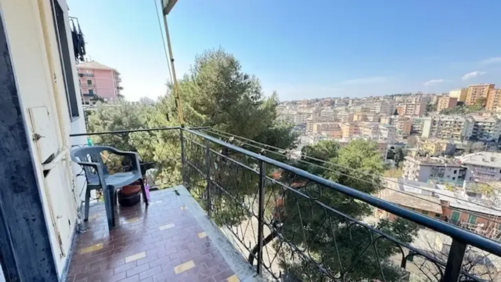 Rõdu - Panoramic Apartment with Balconies in Genoa
