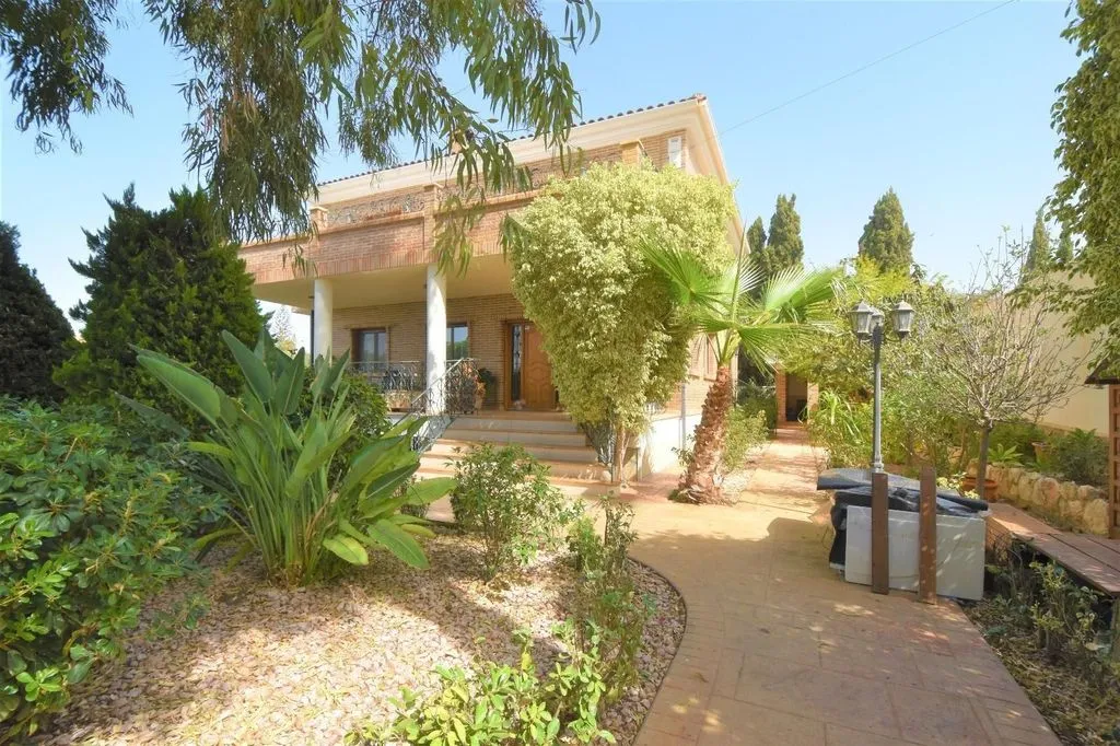 Aed - Luxury Detached House with Pool in Quesada