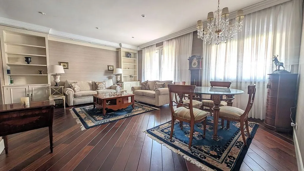 Elutuba - 1-Bed Flat with Terrace in El Pinar