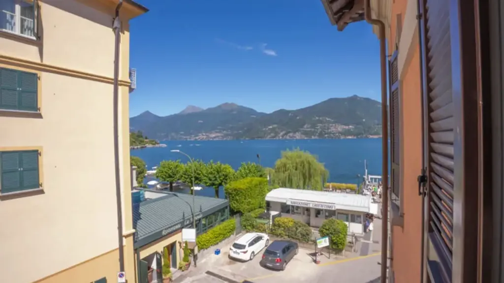Rõdu - Lakefront Apartment with Garage in Menaggio