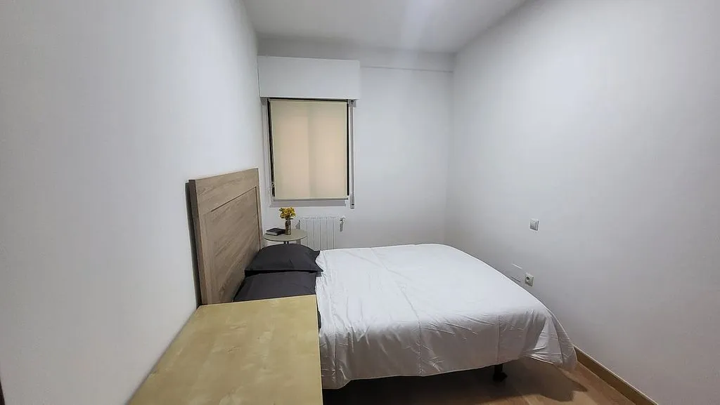 Magamistoad - Modern Flat with Balcony in De Silva Street