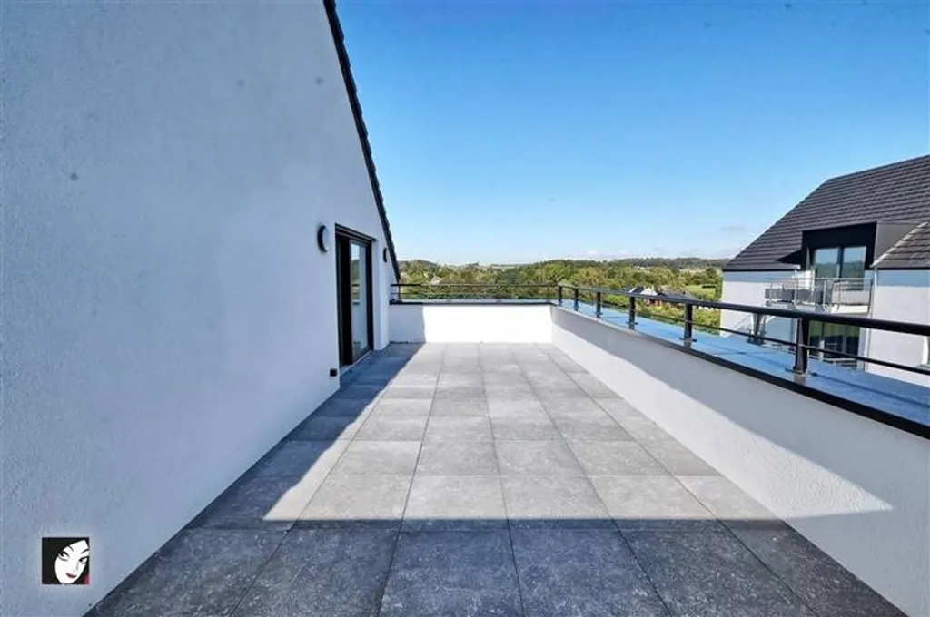Terrace - Flat with Garden View in Mettet Centre