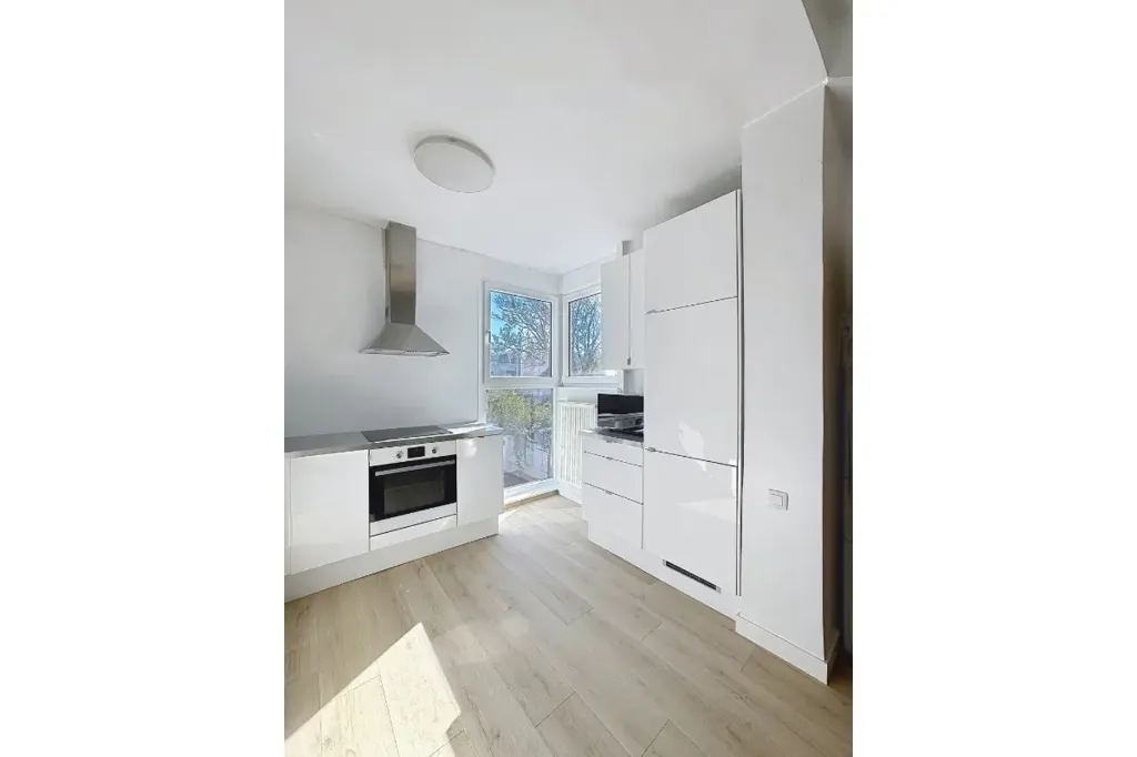 Köök - Bright 2-Bedroom Apartment in Uccle