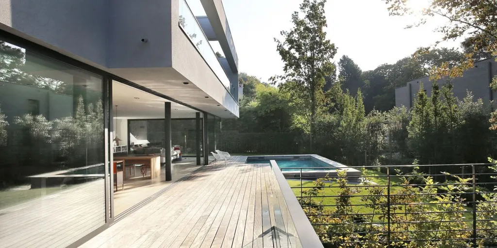 Bassein - Contemporary Villa with Pool in Ukkel