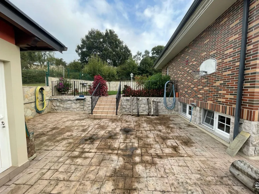 Garden - Chalet with Large Garden in Barcena de Cicero