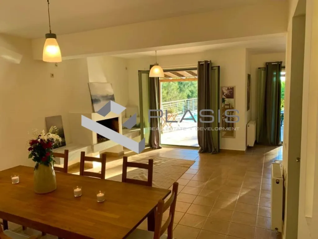 Dining Room - Detached House with Pool in Anavyssos