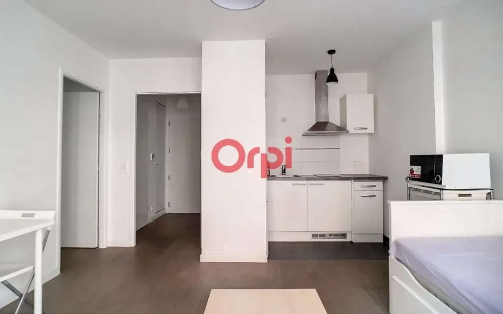 Cuisine - Appartement Meublé avec Balcon à Suresnes