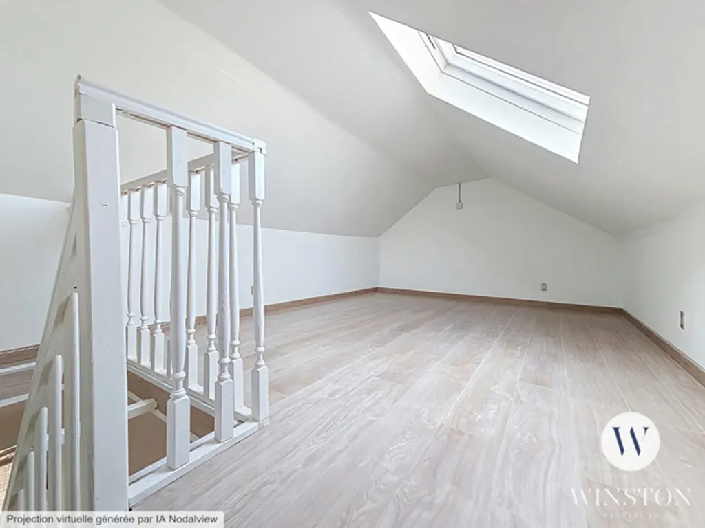 Rooms - Investment Triplex with Terrace in Central Location