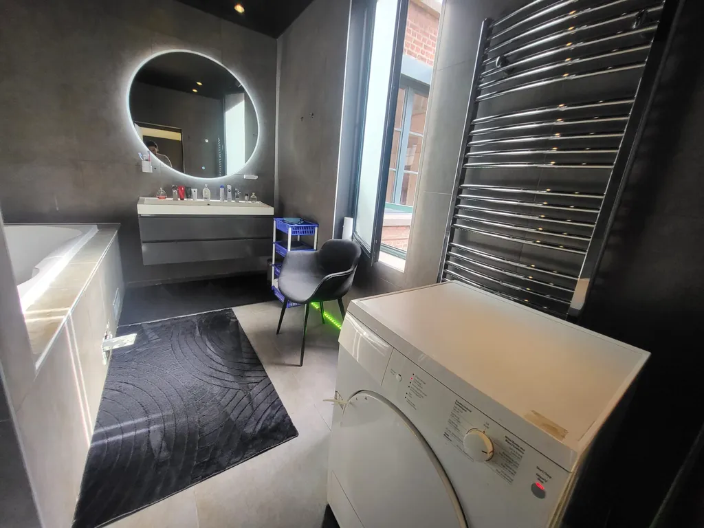 Salles de bain - Appartement 2 Chambres à Schaerbeek avec Parking Optionnel