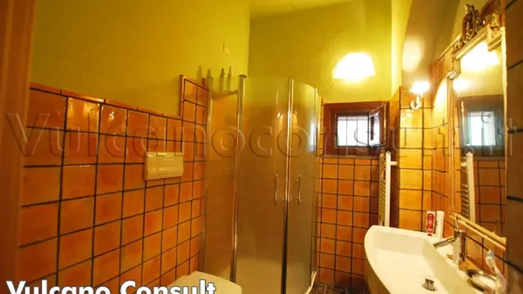 Salles de bain - Rustic Villa with Garden in Lipari