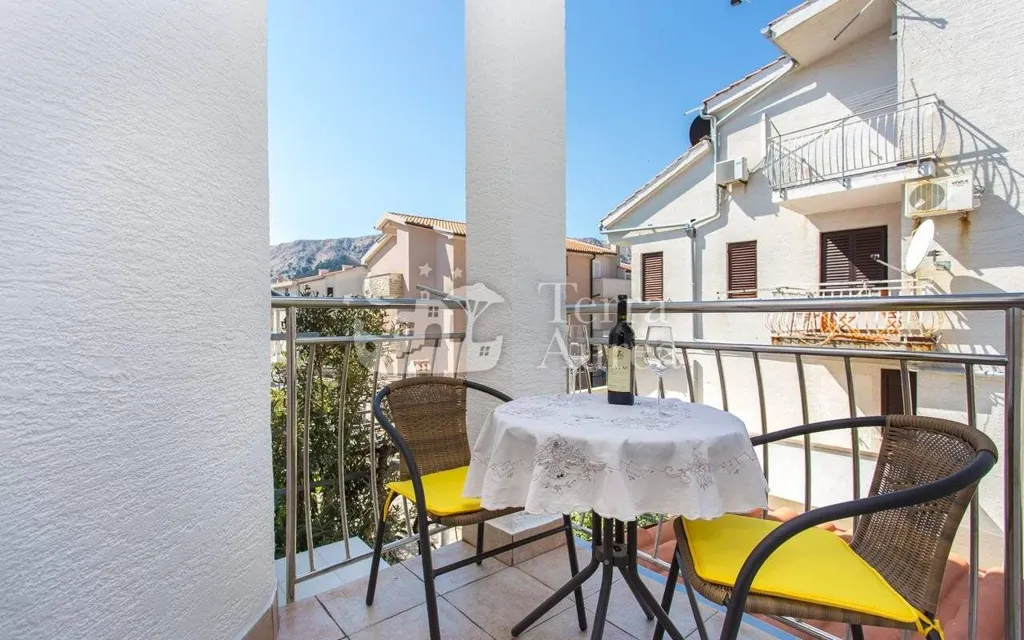 Rõdu - Two-Bedroom Apartment with Balcony in Baška