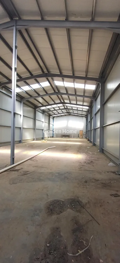 Pièces - Industrial-Business Space with Loading Bay in Markopoulo Centre