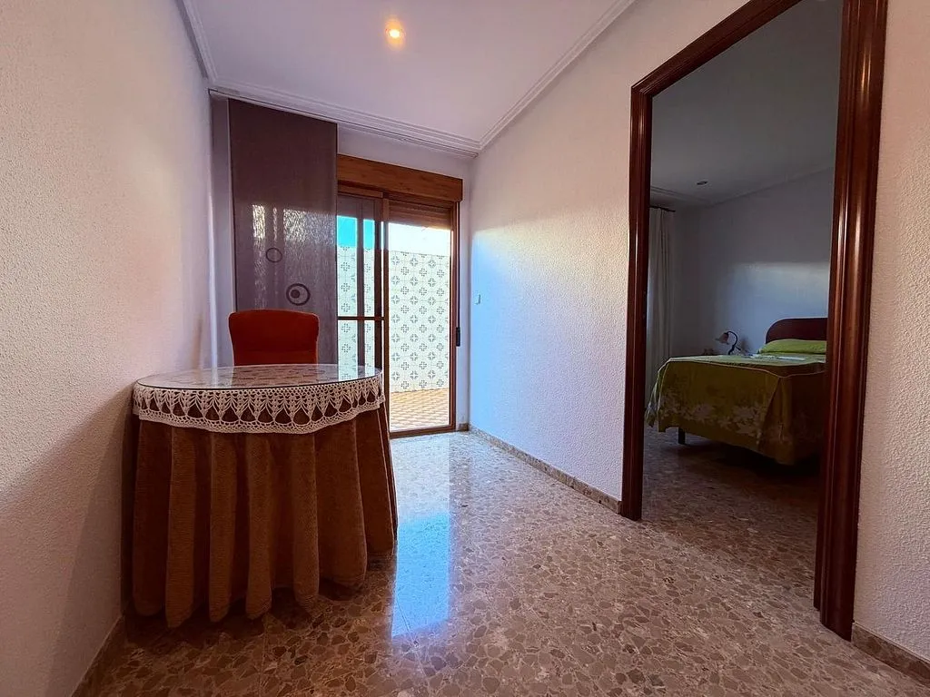 Bureau - Chalet with Terraces in Meliana