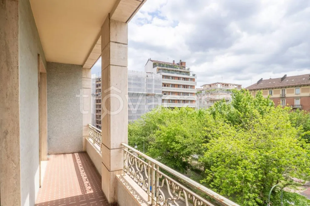 Balcone - Apartment with Balcony in Turin's Crocetta