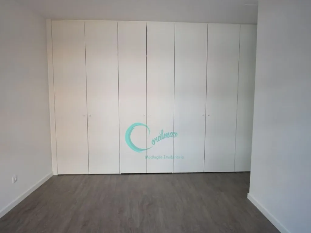 Toad - Luxury Flat with Balcony in Corroios