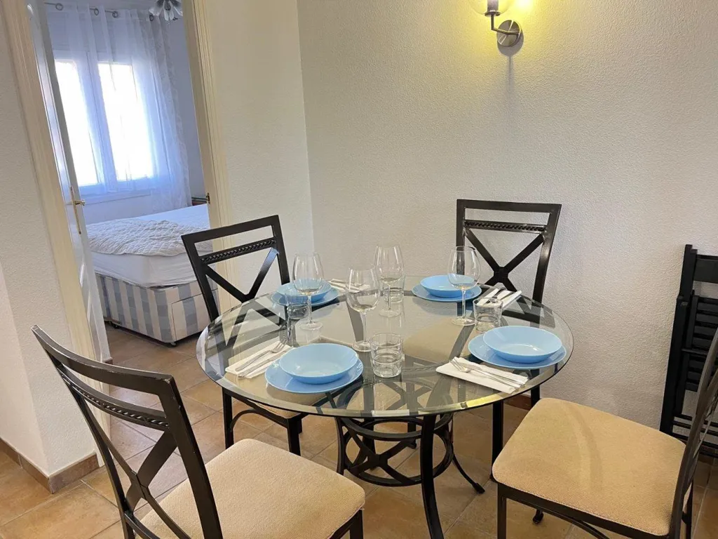 Salle à manger - Furnished Apartment with Pool in Oliva Nova