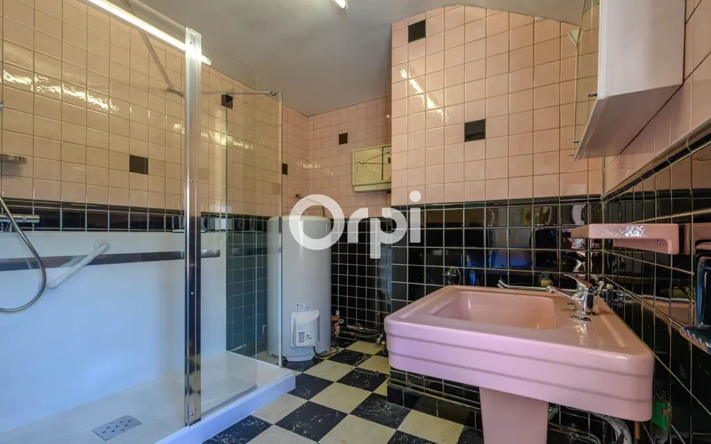 Salles de bain - Maison de 4 Pièces avec Jardin à Maubeuge