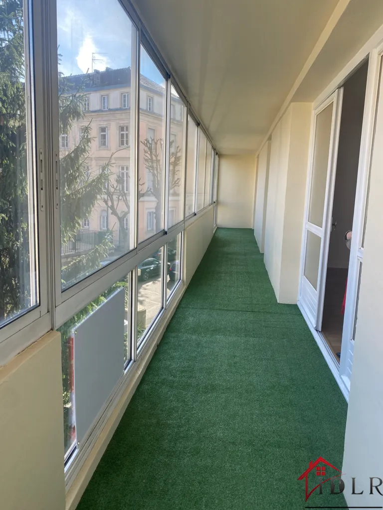 Balcony - Renovated Flat with Loggia in Chaumont Centre