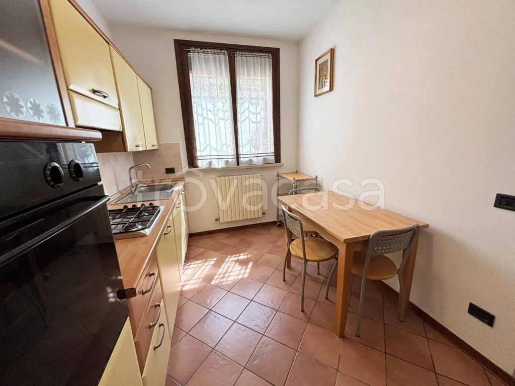 Köök - Ground Floor Apartment with Courtyard in Ferrara