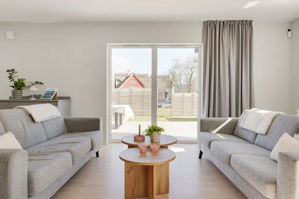 Séjour - Modern Villa with Generous Light in Vallby