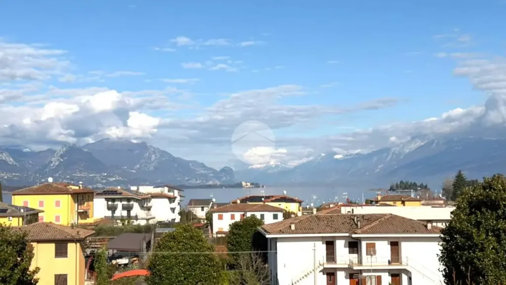 Apartment with Pool View in Manerba del Garda