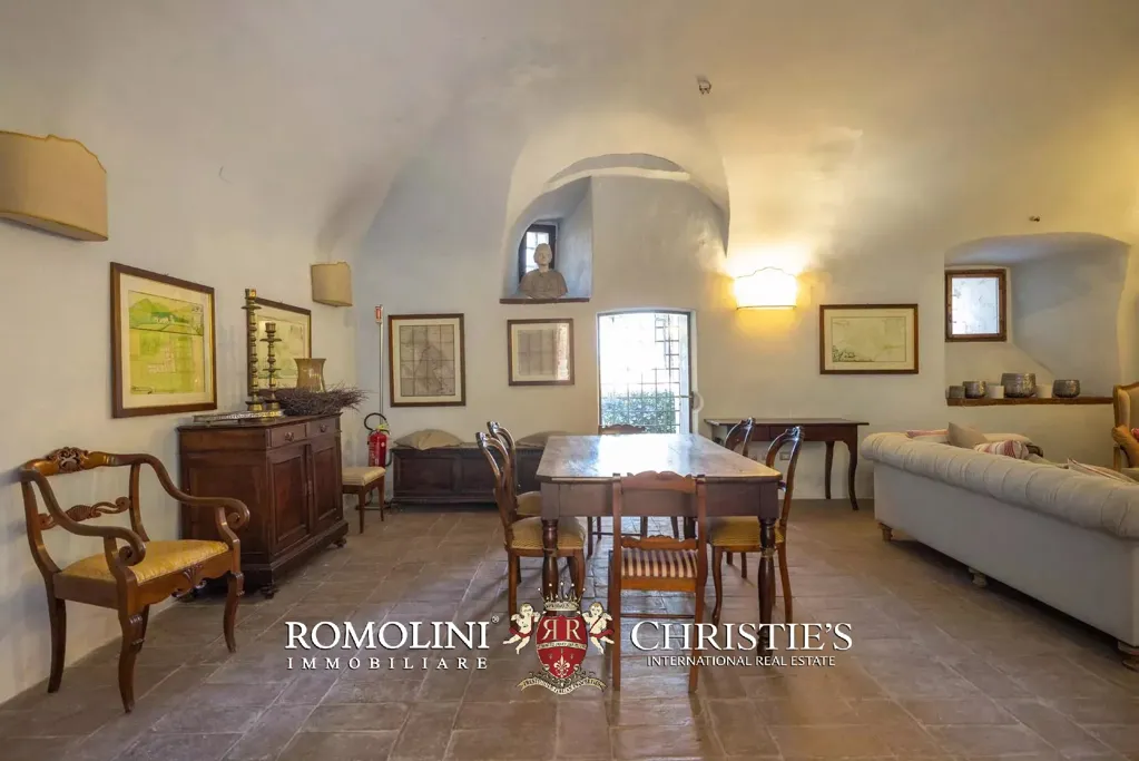 Söögituba - Historic Estate with Castle in Umbria