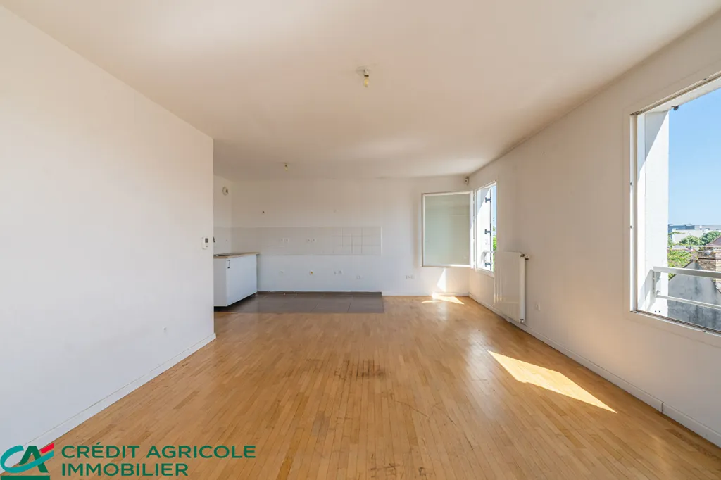 Pièces - Appartement 4 Pièces avec Terrasse à Morangis