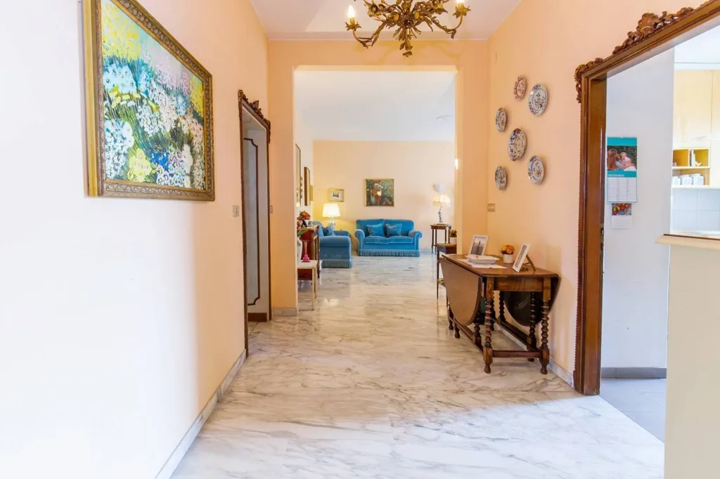 Esik - Luxury Apartment with Garden Views in Milan