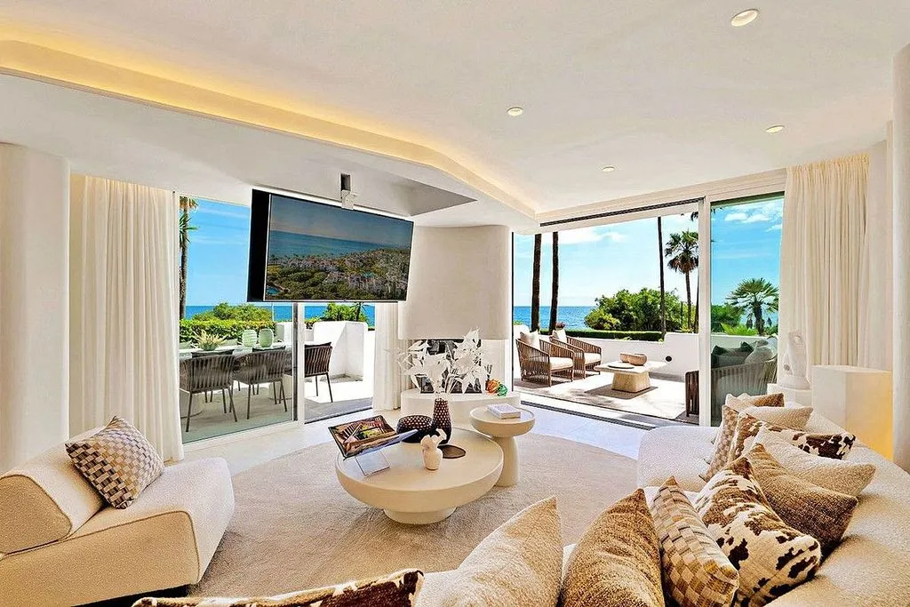 Elutuba - Penthouse with Pool in Estepona