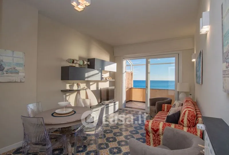 Elutuba - Seafront Apartment with Balcony in Finale Ligure