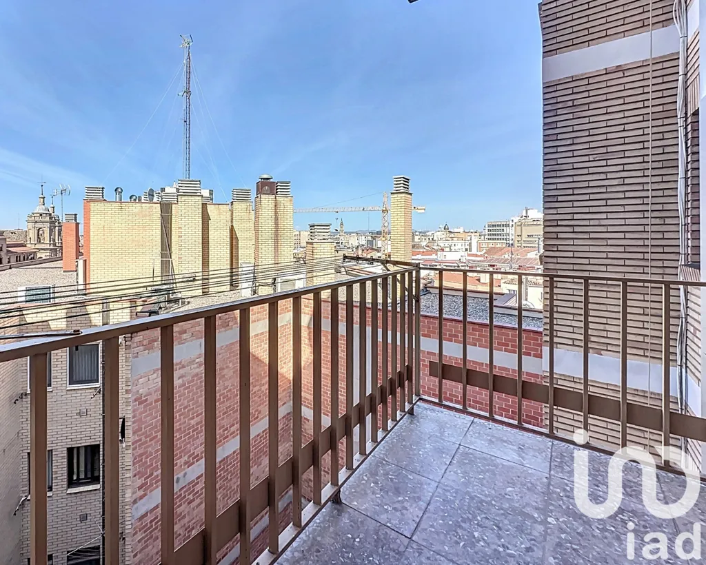 Rõdu - Spacious 5-Bedroom Flat with Terrace in Zaragoza