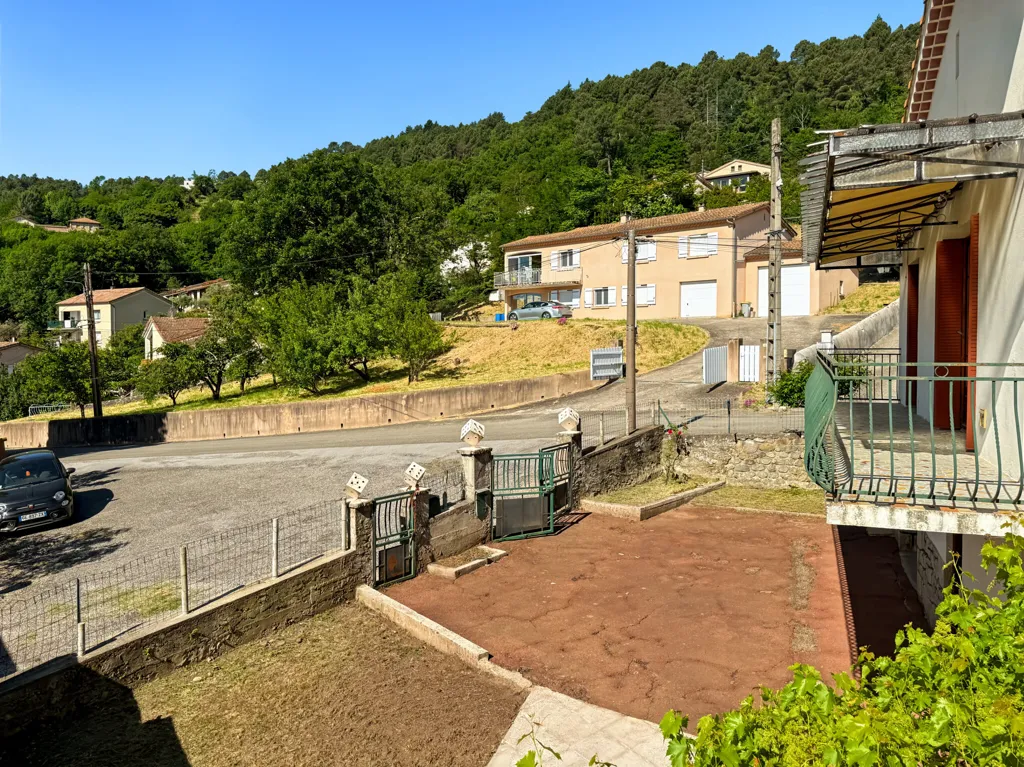 Balcone - 1960s House with Panoramic View in Labégude