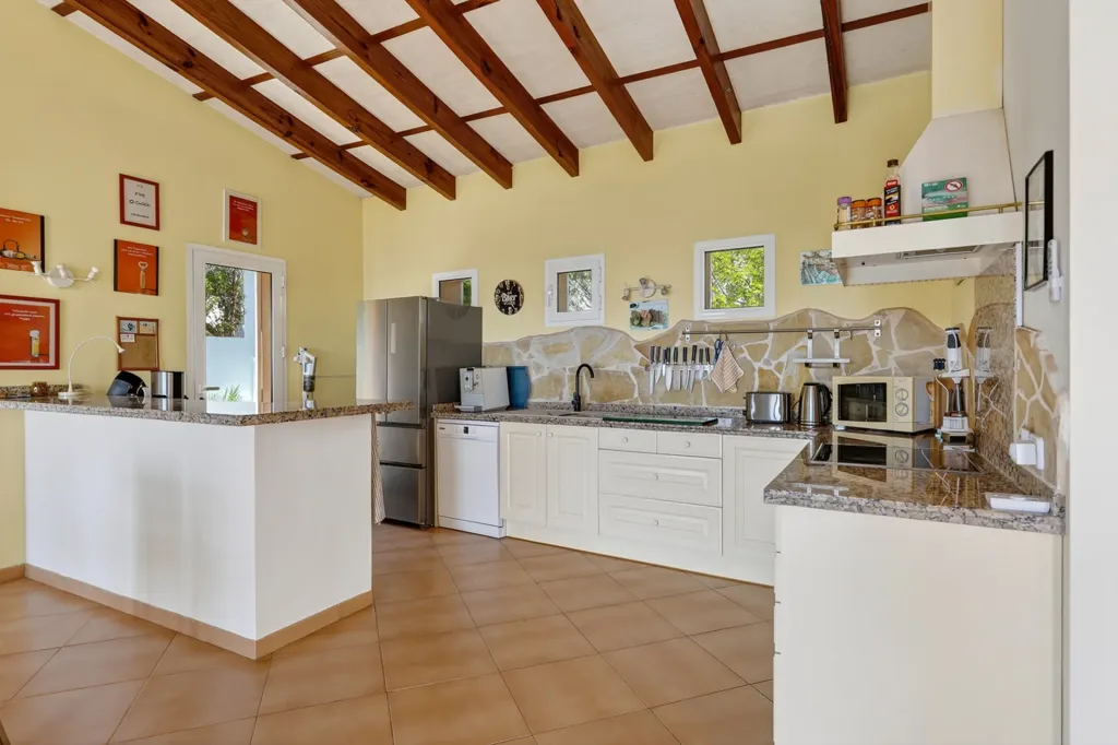 Cuisine - Villa with Sea View in Canyamel