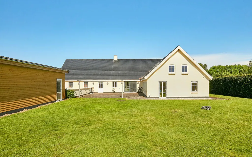 Extérieur - Villa avec jardin à Jelling