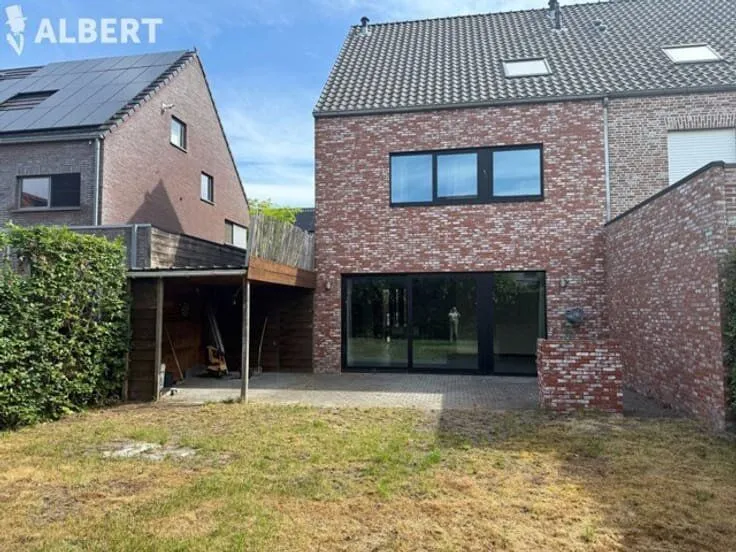 Esterno - Modern House with Terrace in Quiet Setting