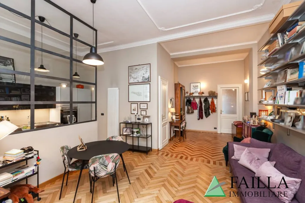 Elutuba - Restored Apartment with Balcony in Turin