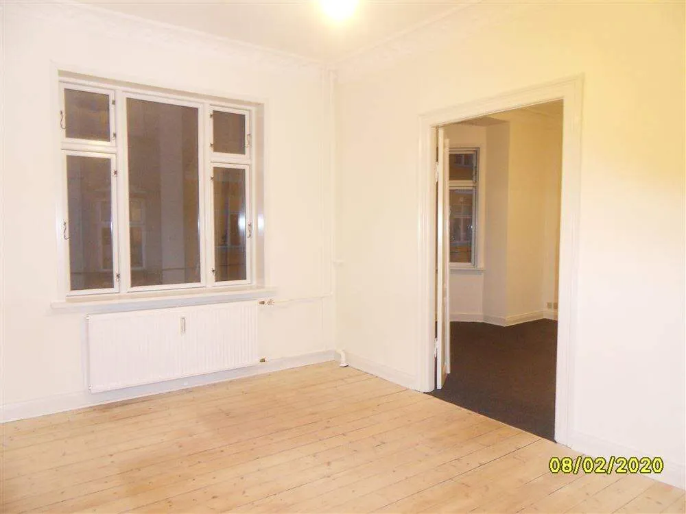 Toad - 3-Bedroom Flat in Central Hobro