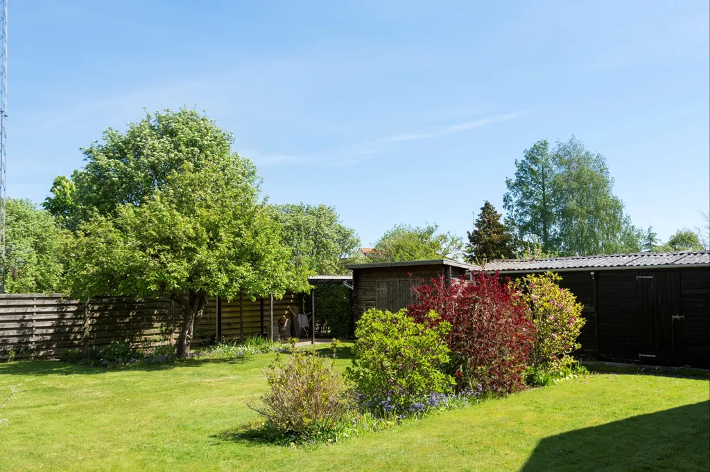 Jardin - Fenced Villa with Garden in Hårlev
