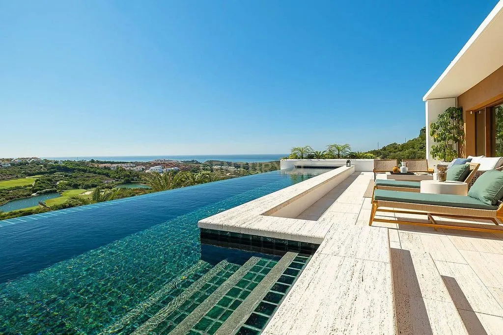 Bassein - Chalet with Golf View in Casares