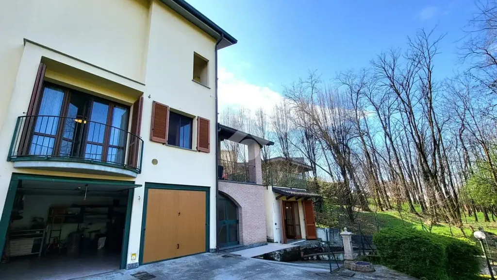 Exterior - Panoramic Bifamiliare Villa in Besana Brianza