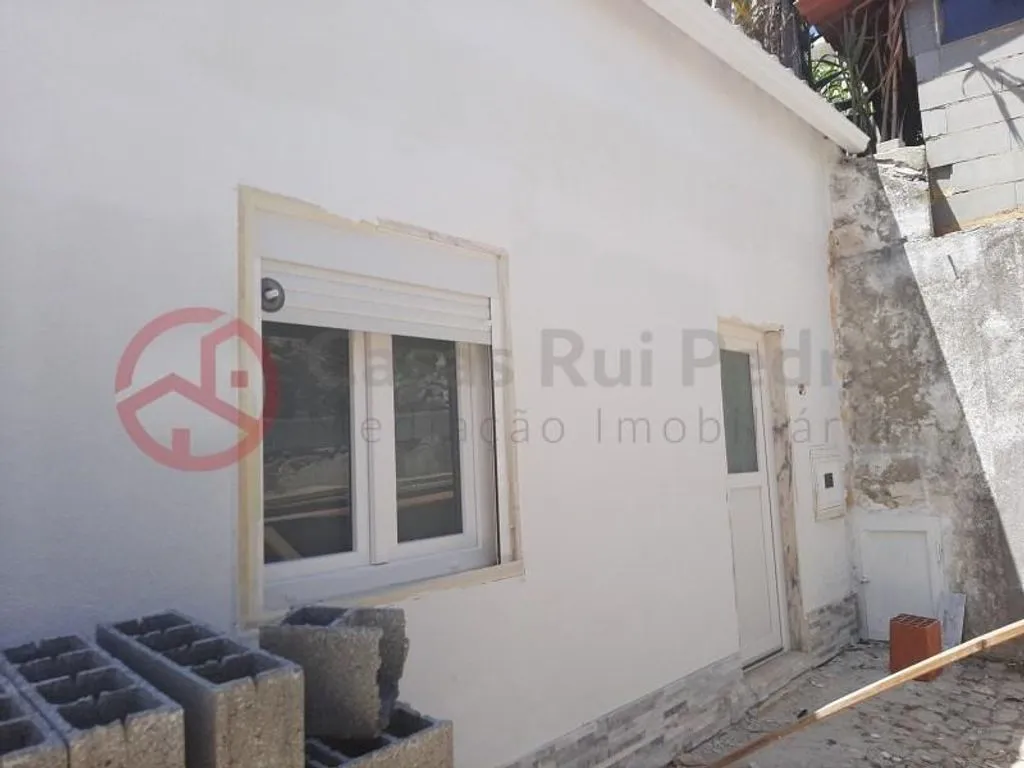 Välivaade - Refurbished House with Patio in Casalinho da Ajuda