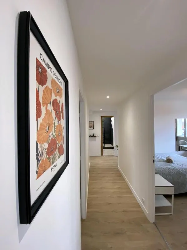 Entrée - Colocation Haut de Gamme avec 5 Chambres à Reims