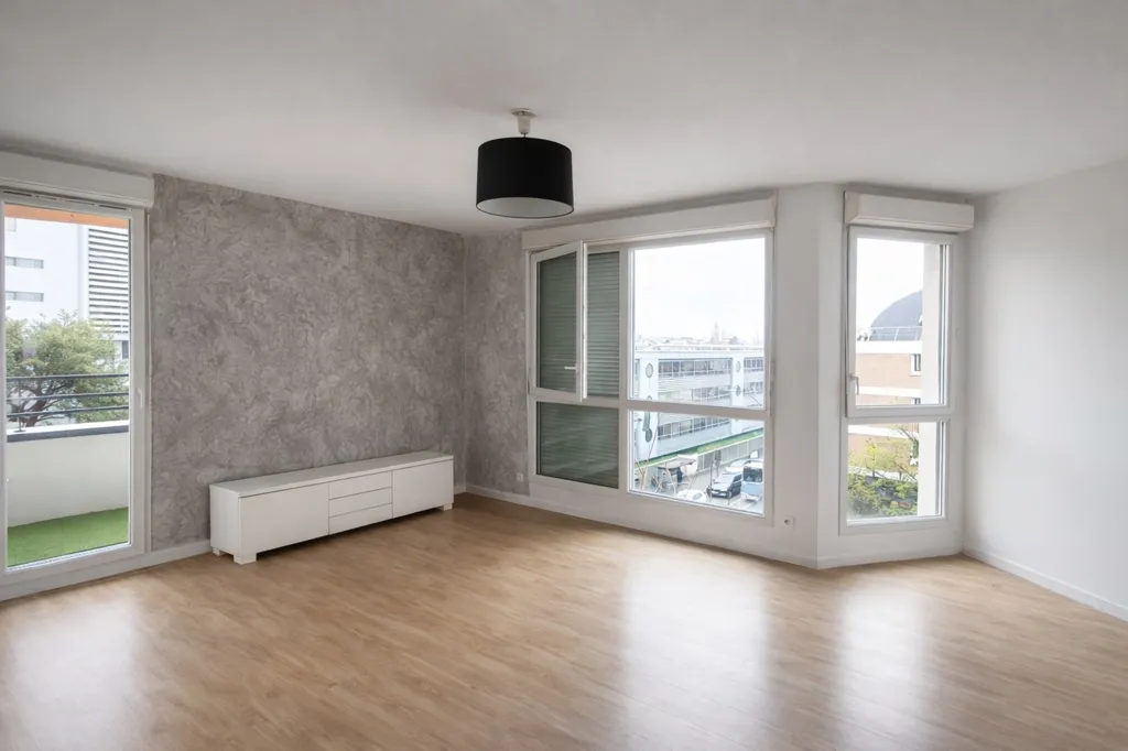 Pièces - Appartement 3 Pièces avec Balcon à Argenteuil