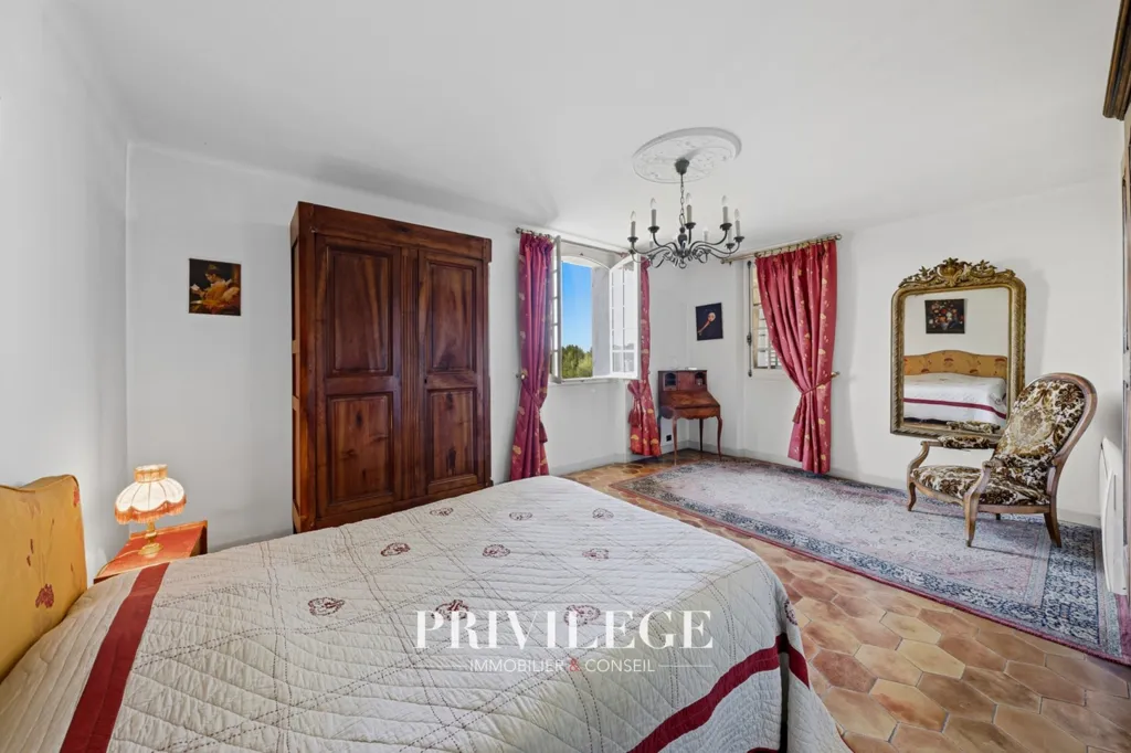 Chambres - Villa avec échappée mer à Ollioules