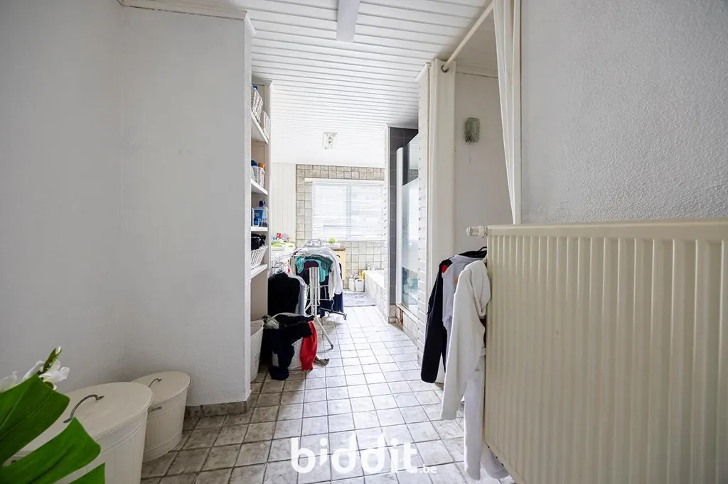Entrée - Maison avec Garage et Véranda à Wilrijk