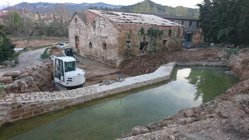 Välivaade - Historic Mill with River Views in Valderrobres